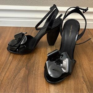 Cute Tory Burch flower pump 🖤